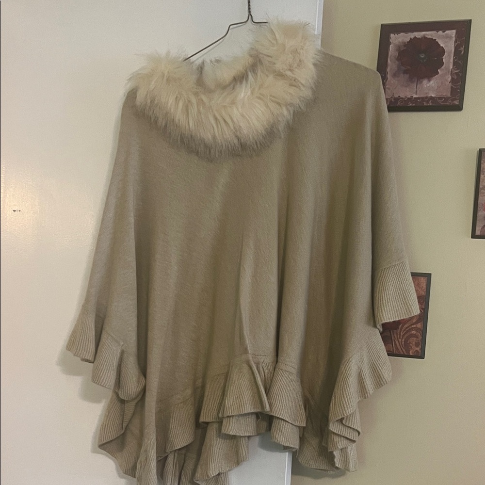 Chic Beige Poncho with Faux Fur Trim
